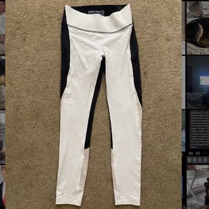 Outdoor Voices 7/8 black and white legging